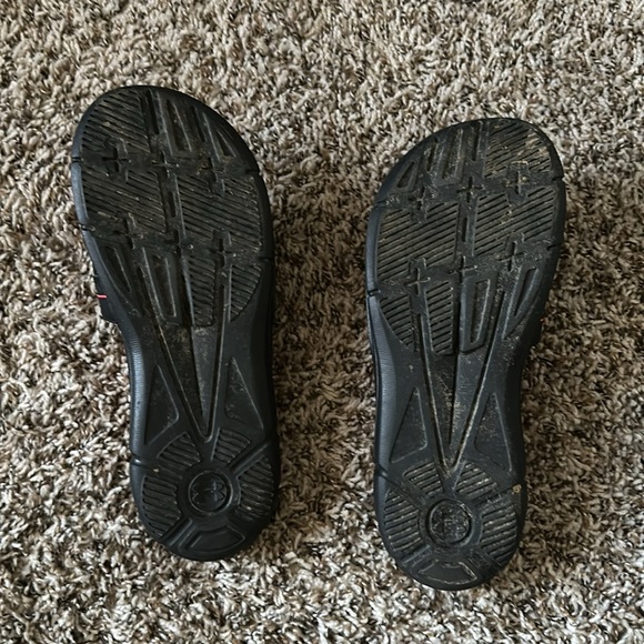 Under Armour Slides - Picture 3 of 5